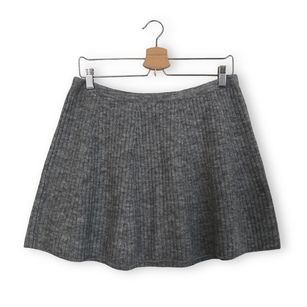 H&M Gray Ribbed Knit Mini Skirt